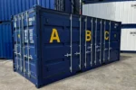 20-Fuß-Seecontainer „Open Side“ mit Auffangwanne