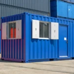 6 Meter langer, als Büro ausgestatteter Container mit Küche und Toilette